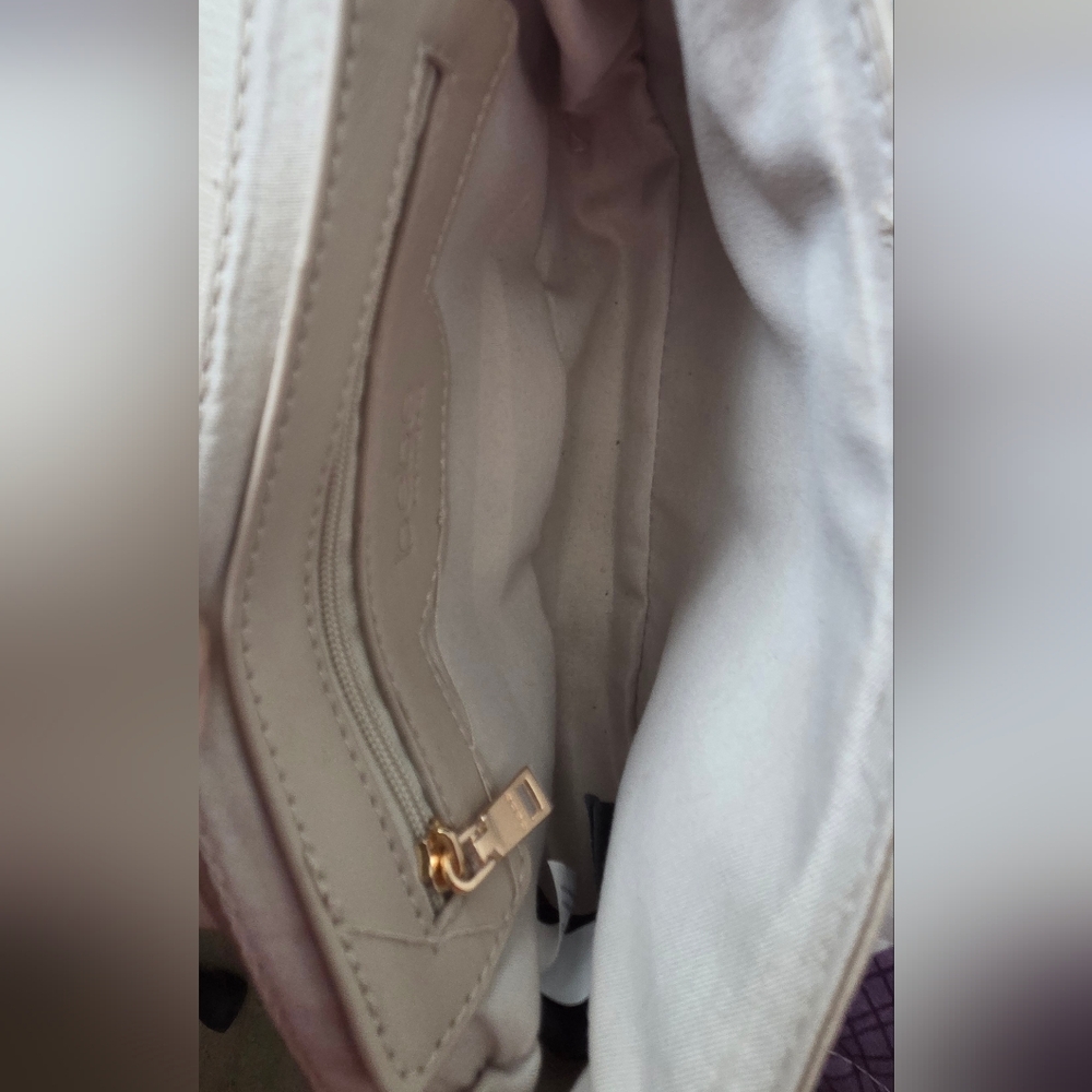 BEBE Beige Quilted Chain Crossbody Bag - Picture 4 of 5